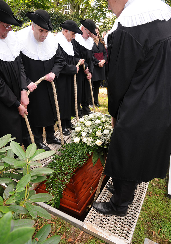 erdbestattung beisetzung ohlsdorf